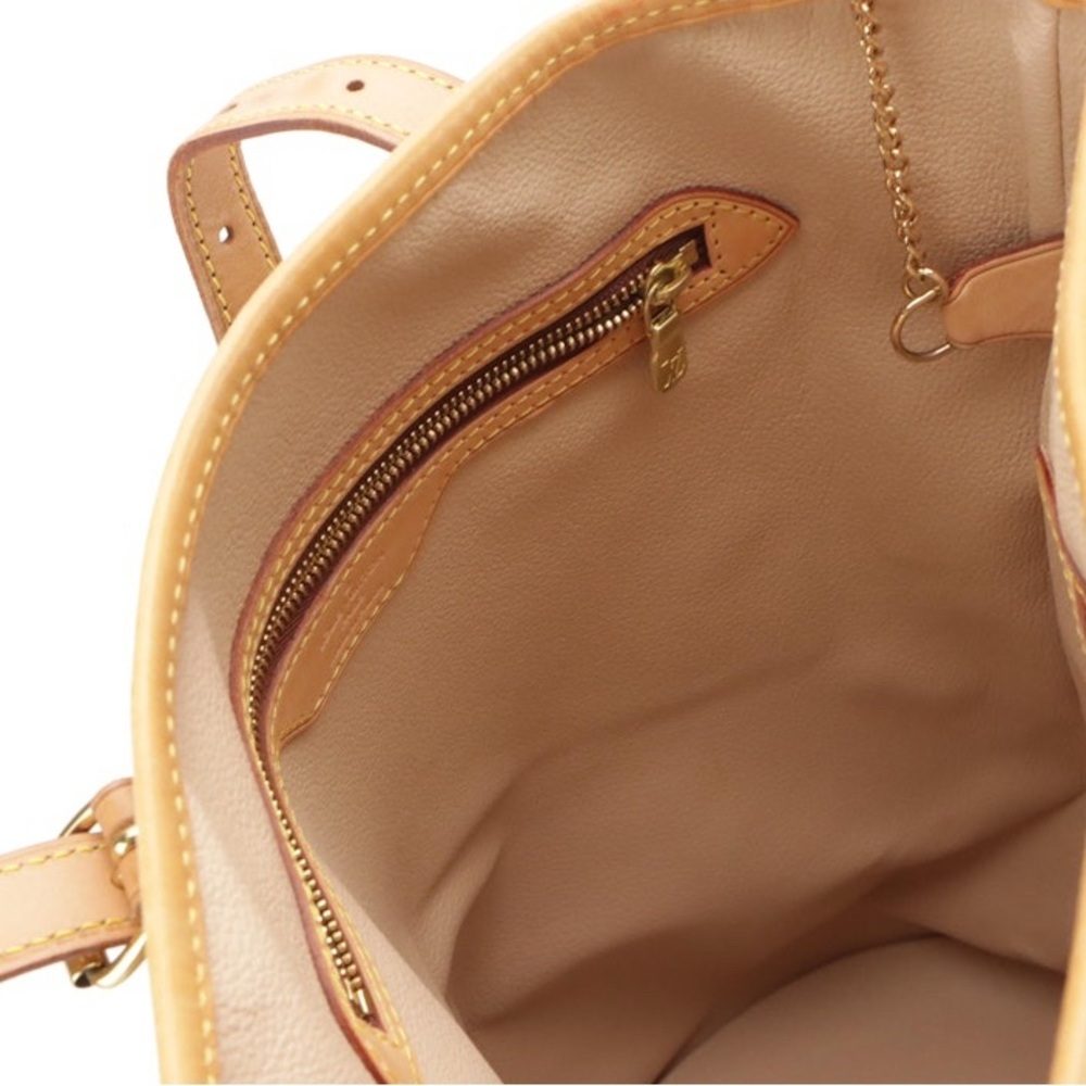 Louis Vuitton Marais GM Bucket Bag in Monogram Canvas and Leather - Picture 5 of 13